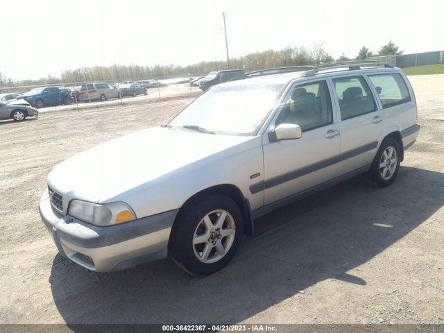 1998 VOLVO V70 XC VIN: YV1LZ5649W2515208