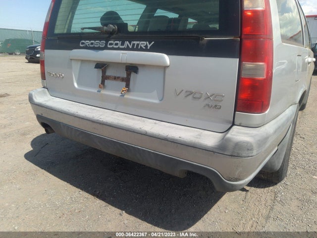 1998 VOLVO V70 XC VIN: YV1LZ5649W2515208