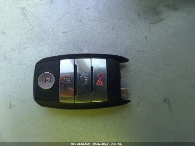 KNDCB3LC0K5301467 KIA NIRO LX