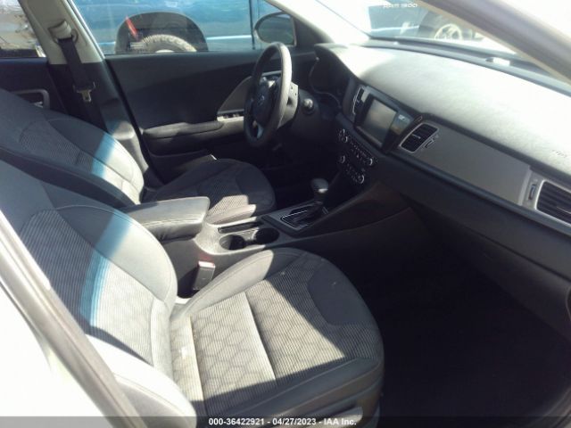 KNDCB3LC0K5301467 KIA NIRO LX