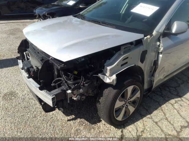 KNDCB3LC0K5301467 KIA NIRO LX
