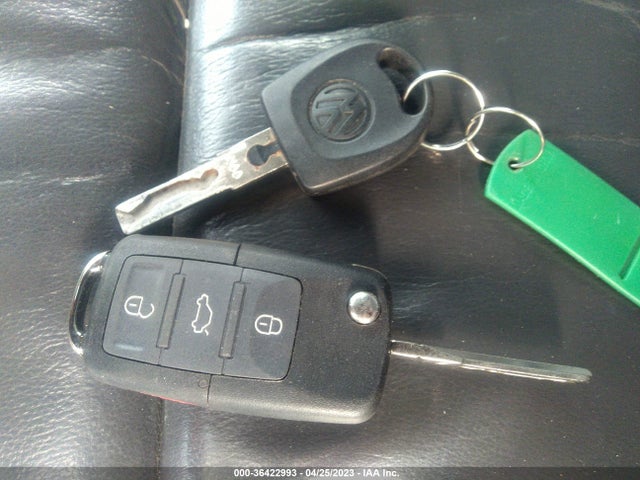 2006 VOLKSWAGEN JETTA SEDAN 1.9L TDI VIN: 3VWDT71K46M780282