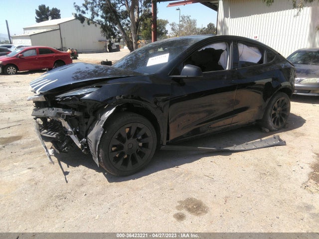 Tesla Model Y Long Range 2021 5YJYGDEE5MF218047 Image 2