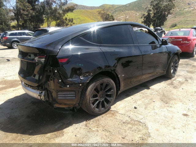 Tesla Model Y Long Range 2021 5YJYGDEE5MF218047 Image 4