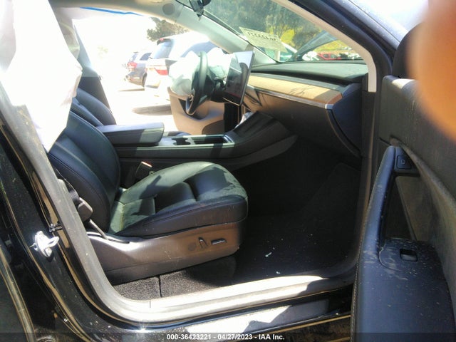 Tesla Model Y Long Range 2021 5YJYGDEE5MF218047 Image 5