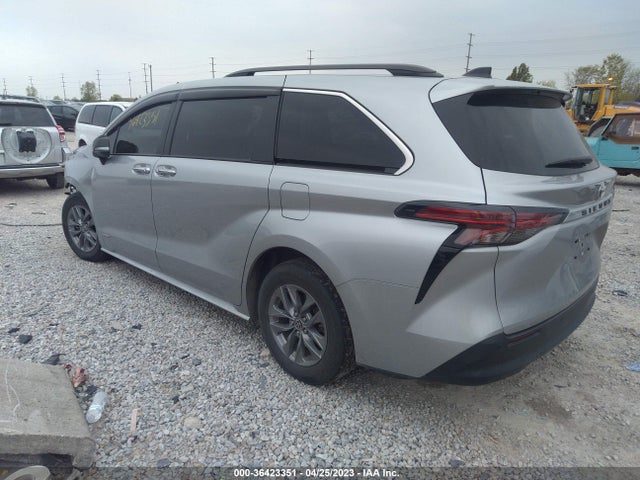 2021 TOYOTA SIENNA XLE VIN: 5TDYRKEC0MS072732