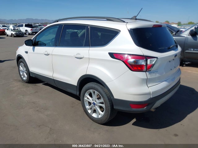 2018 FORD ESCAPE SE VIN: 1FMCU9GD7JUD15690