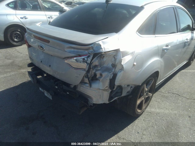 Ford Focus Titanium 2014 1FADP3J24EL118336 Image 8