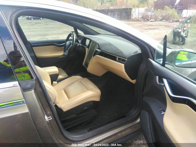 Tesla Model X P90d/75d/p100d 2016 5YJXCBE42GF000669 Image 6