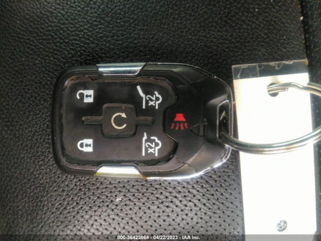 1GKS1GKC0JR390525 GMC Yukon Xl Slt