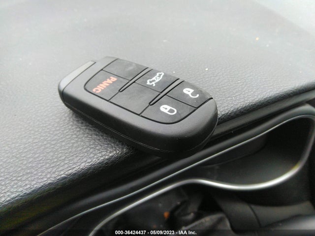 1C3CCCAB6FN628389 Chrysler 200 Limited