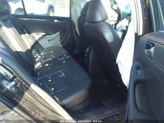 3VWL17AJ0HM402360 Volkswagen Jetta 1.8t Sel