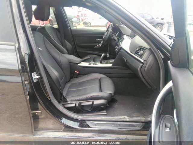 WBA8E1G52HNU15263 BMW 3 Series 320i