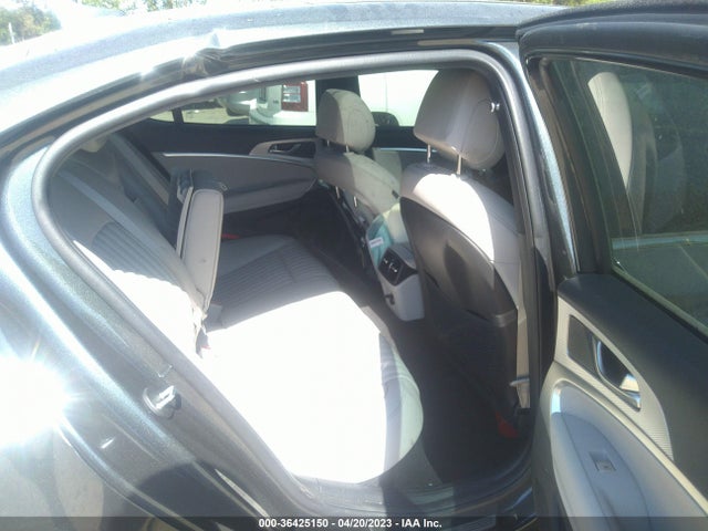 Genesis G70 2.0T 2022 KMTG34TA9NU089098 Image 9