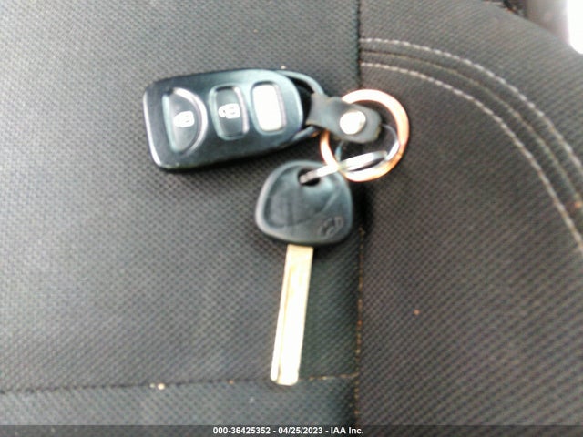 Hyundai VELOSTER 2016 KMHTC6AD9GU288317 Image 3