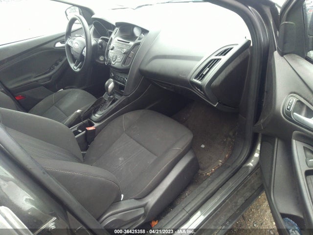 Ford FOCUS SE 2017 1FADP3F20HL302282 Image 5