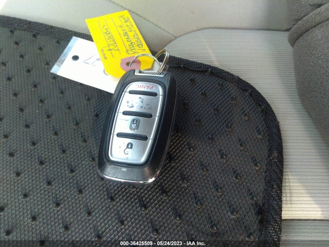 2C4RC1CG0HR657783 Chrysler Pacifica Lx