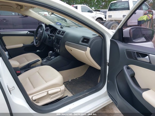 3VWD07AJ8FM256522 Volkswagen Jetta Sedan 1.8t Se W/connectivity