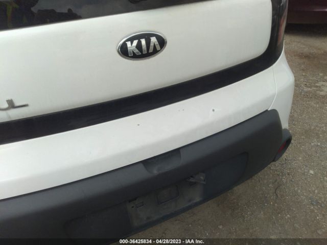 KNDJN2A26G7276038 KIA Soul Base