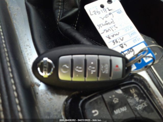 1N4AA6AP4JC393930 Nissan MAXIMA SV