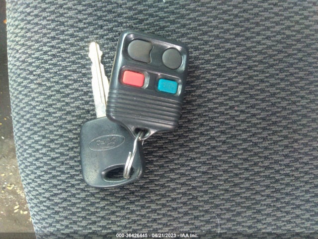 2003 FORD FOCUS SE VIN: 1FAHP34353W130156