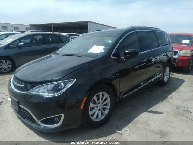 Chrysler Pacifica Touring L 2018 2C4RC1BG2JR116371 Image 2
