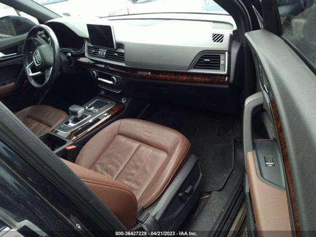 WA1BNAFY3J2038187 Audi Q5 Premium Plus