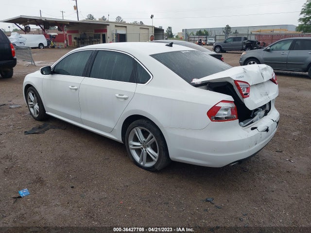1VWBV7A33FC077624 Volkswagen Passat 2.0l Tdi Se W/sunroof