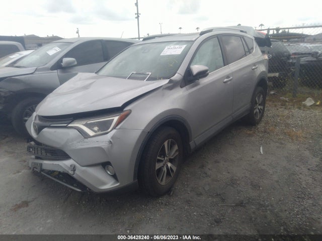Toyota Rav4 Xle 2017 2T3WFREV4HW352197 Image 2