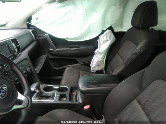 KNDPMCAC2H7230137 KIA Sportage Lx