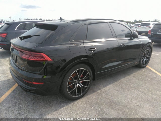 WA1EVAF17MD030327 Audi Q8 Premium Plus