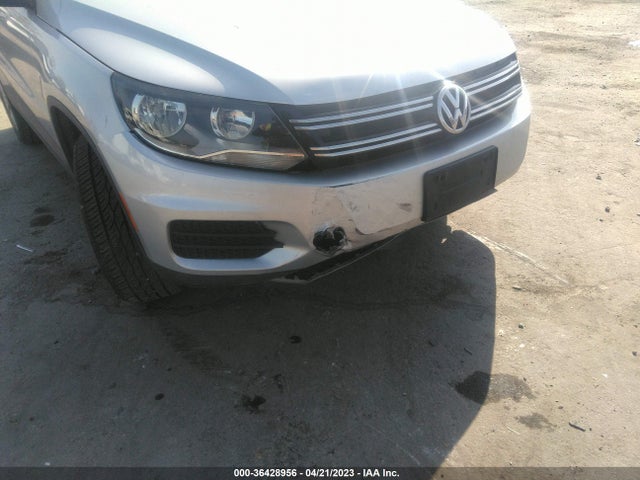 WVGBV7AX3JK001823 Volkswagen TIGUAN LIMITED