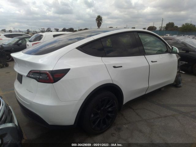 7SAYGDEE2NF318613 Tesla Model Y Long Range