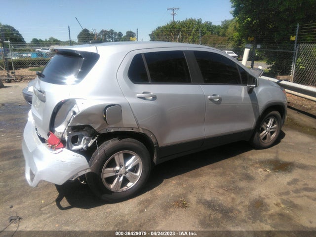 Chevrolet TRAX LS 2020 3GNCJKSB5LL201329 Image 4