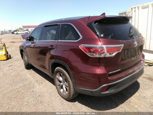2015 TOYOTA HIGHLANDER XLE VIN: 5TDKKRFH7FS117083