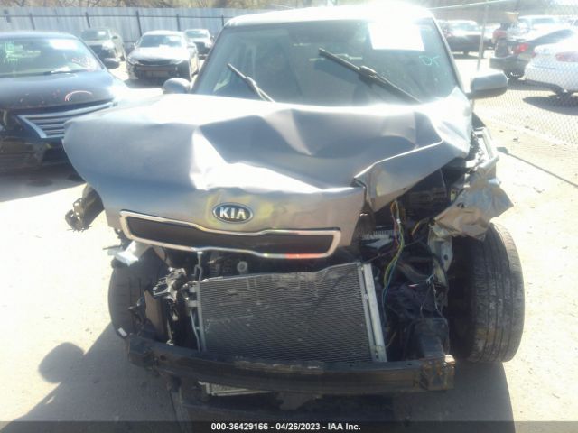 KNDJN2A28F7137382 KIA Soul Base