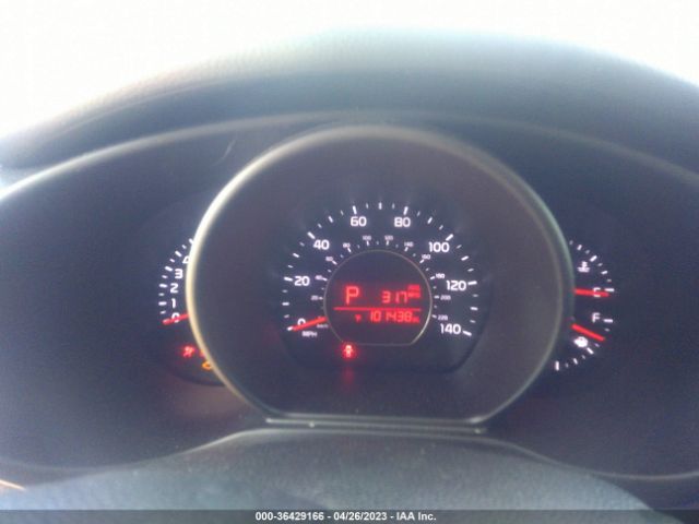 KNDJN2A28F7137382 KIA Soul Base