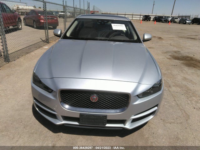 2019 JAGUAR XE 25T PREMIUM VIN: SAJAD4FX8KCP49085