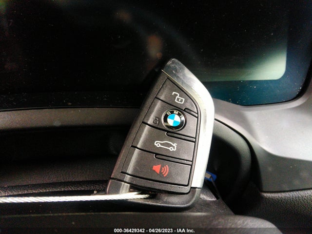 BMW 3 Series 330i 2021 3MW5R1J04M8B82830 Image 11
