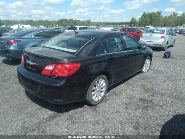 2010 CHRYSLER SEBRING LIMITED VIN: 1C3CC5FD8AN194524