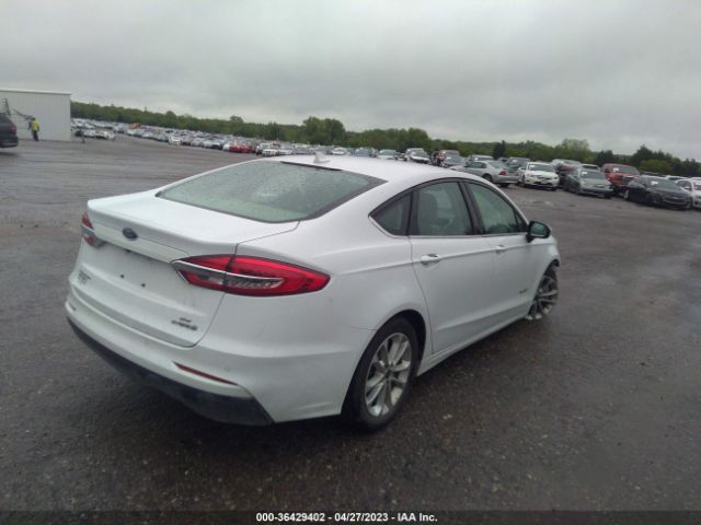3FA6P0LU2KR188713 Ford Fusion Hybrid Se