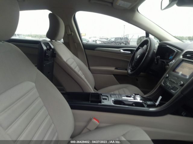 3FA6P0LU2KR188713 Ford Fusion Hybrid Se