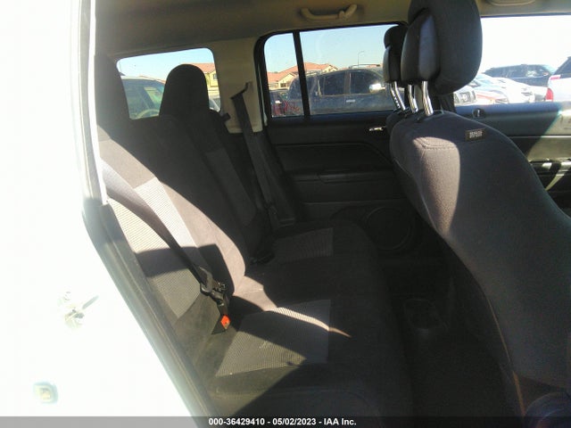 1C4NJPBA3FD236189 Jeep Patriot Altitude Edition