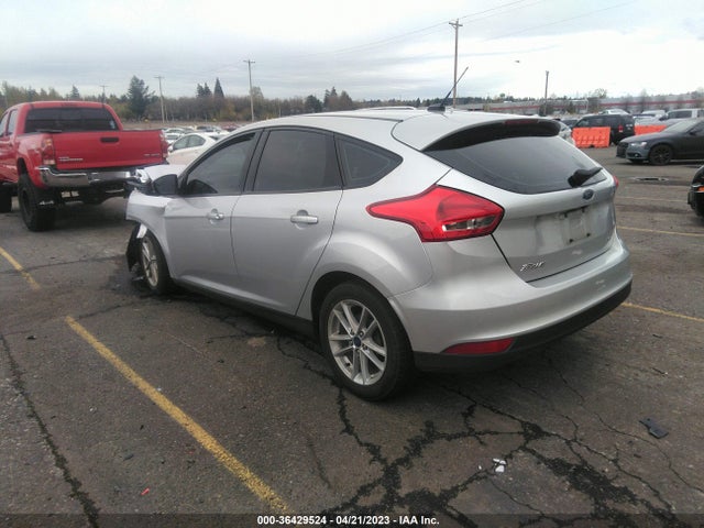 Ford FOCUS SE 2018 1FADP3K2XJL241485 Image 3