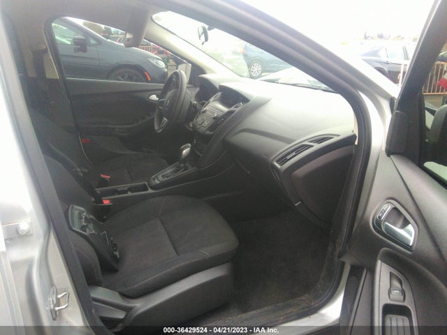 Ford FOCUS SE 2018 1FADP3K2XJL241485 Image 5