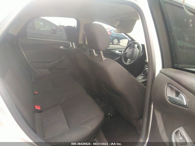 Ford FOCUS SE 2018 1FADP3K2XJL241485 Image 8
