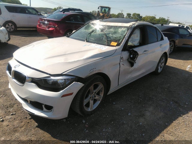 WBA3B1C54EPV79736 BMW 3 Series 320i