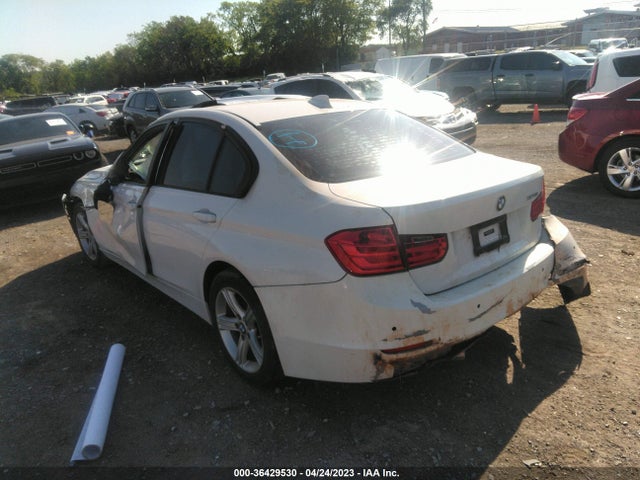 WBA3B1C54EPV79736 BMW 3 Series 320i