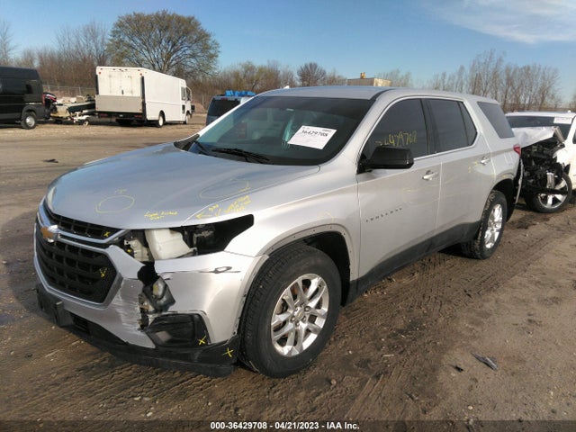 Chevrolet Traverse Ls 2018 1GNERFKW1JJ232626 Image 2