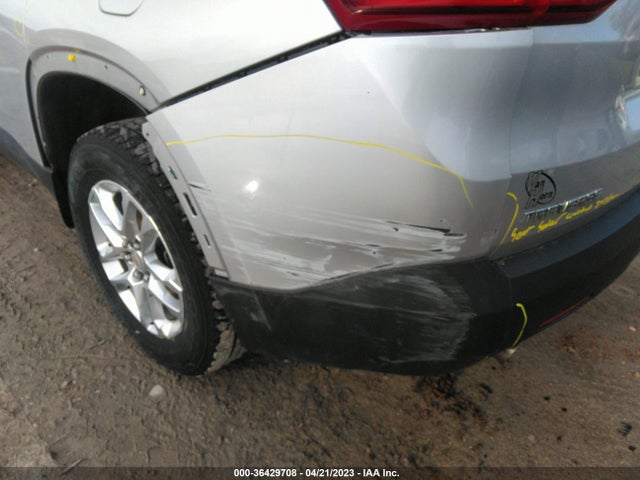 Chevrolet Traverse Ls 2018 1GNERFKW1JJ232626 Image 6